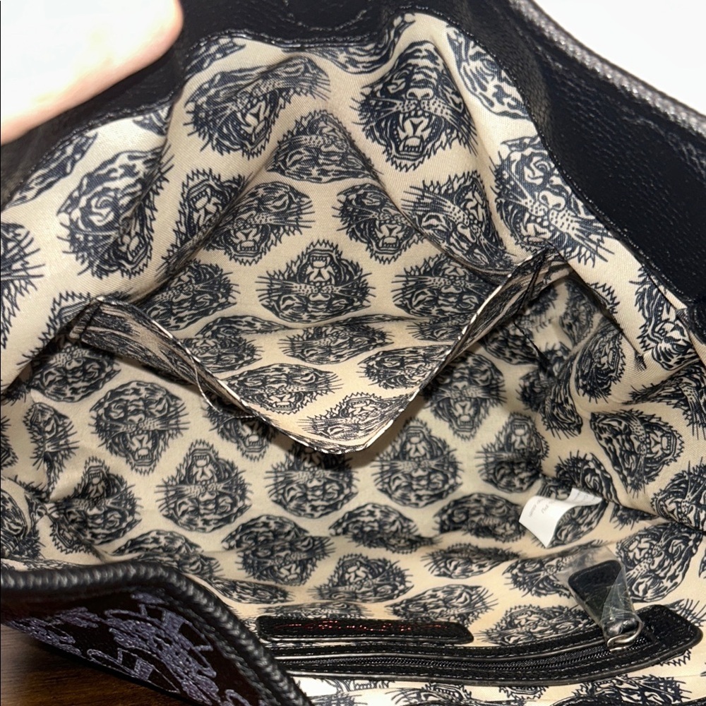 Ed Hardy Black and Red Shoulder Bag - Picture 10 of 11